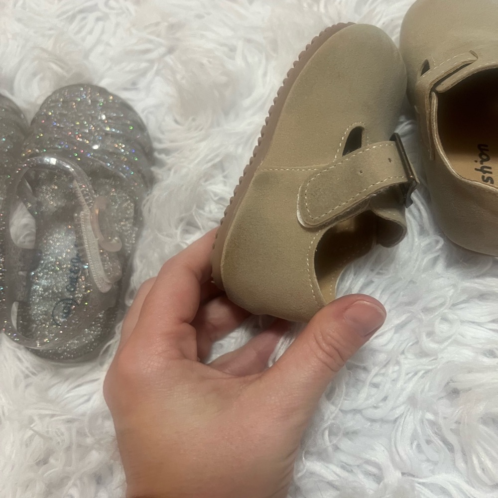 Kids Multi-Color Shoe Set - Picture 13 of 14